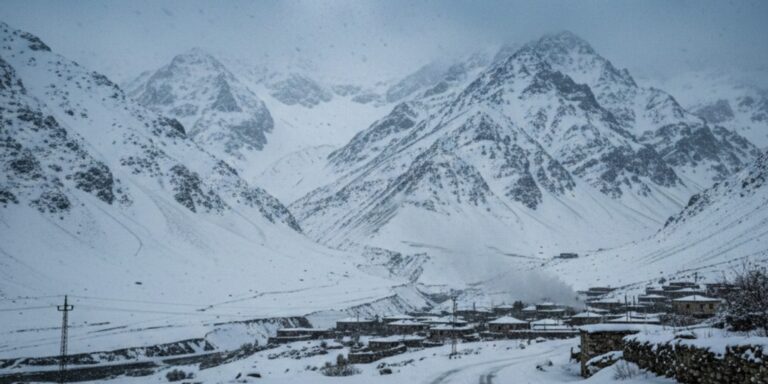Snowfall Rain rain forecast in Khyber Pakhtunkhwa as temperatures drop sharply.